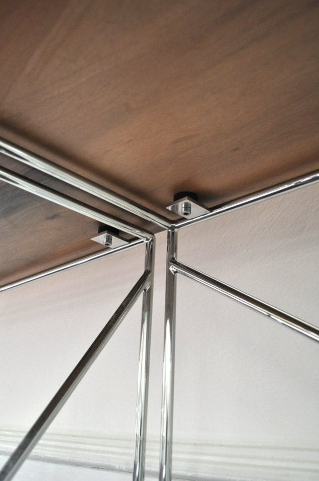 ČESKÁ KOMORA ARCHITEKTŮ - DETAIL UKOTVENÍ PODNOŽE